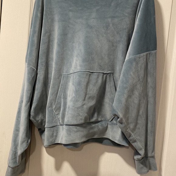 American Eagle M Light Blue Velour Hoodie - Picture 5 of 10